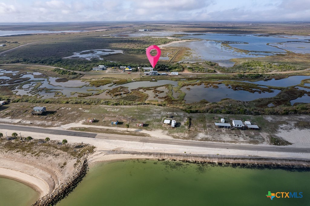 305 Zimmerman Road Port Lavaca, TX 77979 - Photo 6 of 33 a bathroom with a sink and a mirror