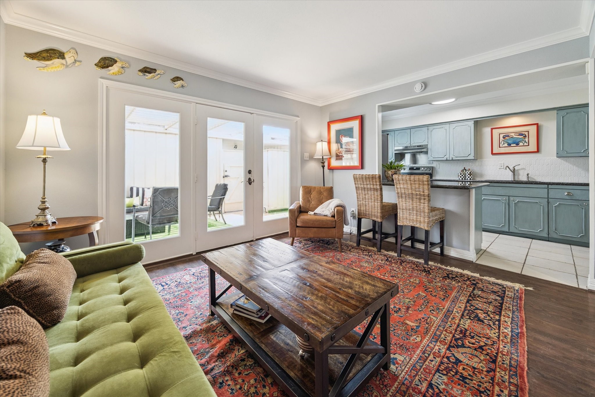 5842 Doliver Drive, Unit 47 Houston, TX 77057 - Photo 8 of 24 The family room is such a nice addition to the townhome and is a great place to entertain.
