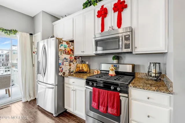 $589,900 | 153 Waypoint Drive, Eatontown, NJ 07724