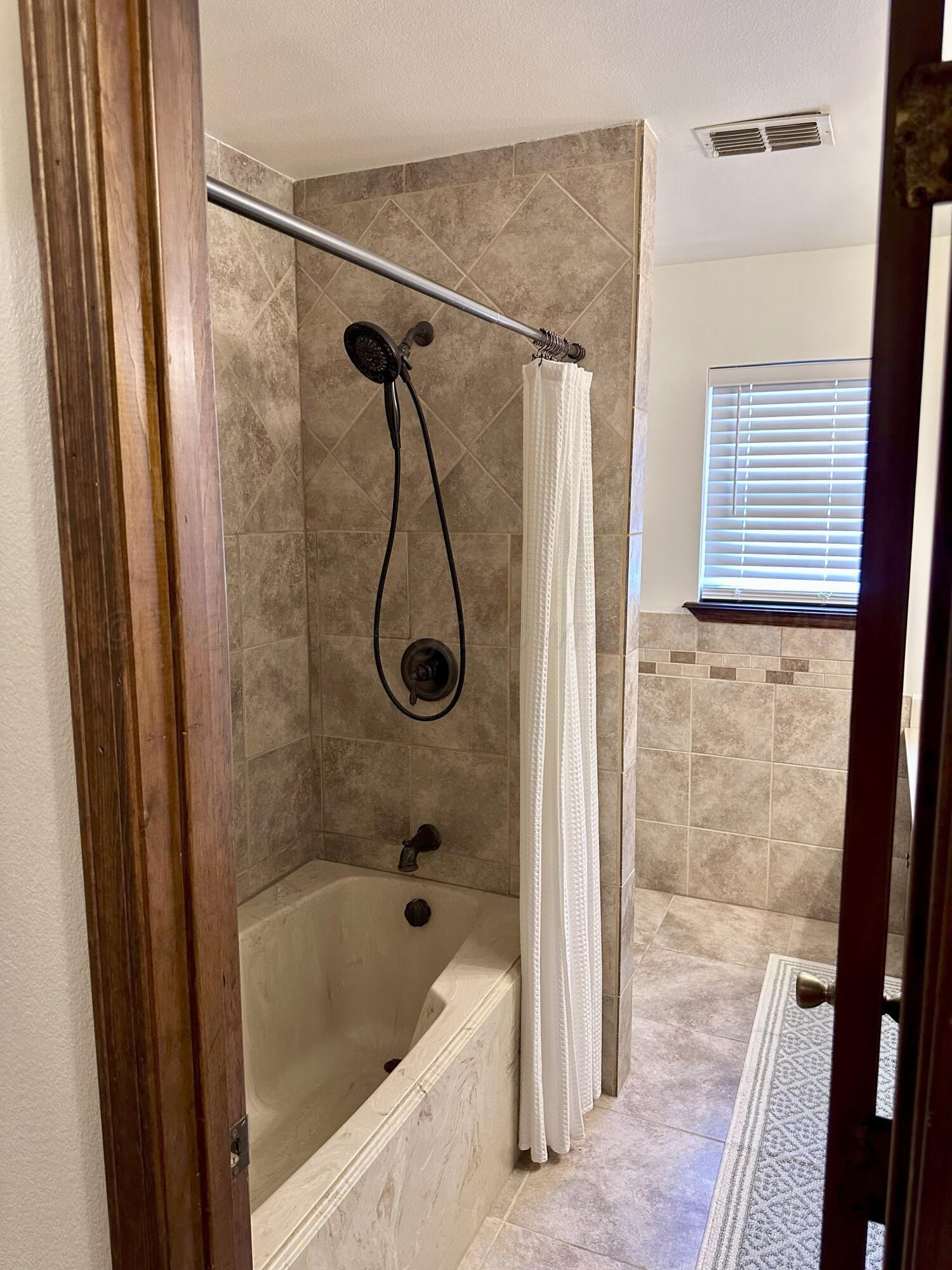 8205 Laredo Trail Amarillo, TX 79110 - Photo 66 of 120 IMG_E4665