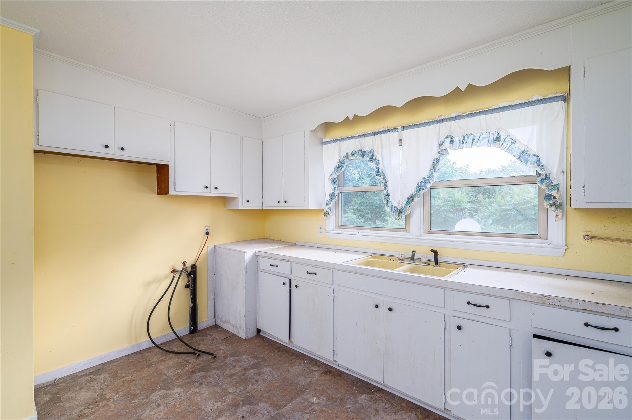 455 State Rd S-11-295 Blacksburg, SC 29702 - Photo 11 of 32