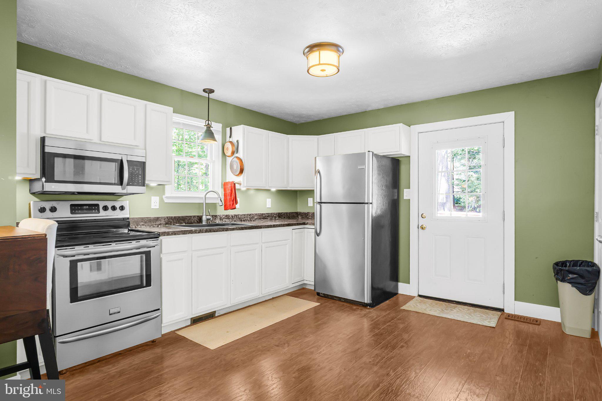 199 Neill Run Road Delta, PA 17314 - Photo 3 of 16 Charming kitchen with modern flair.