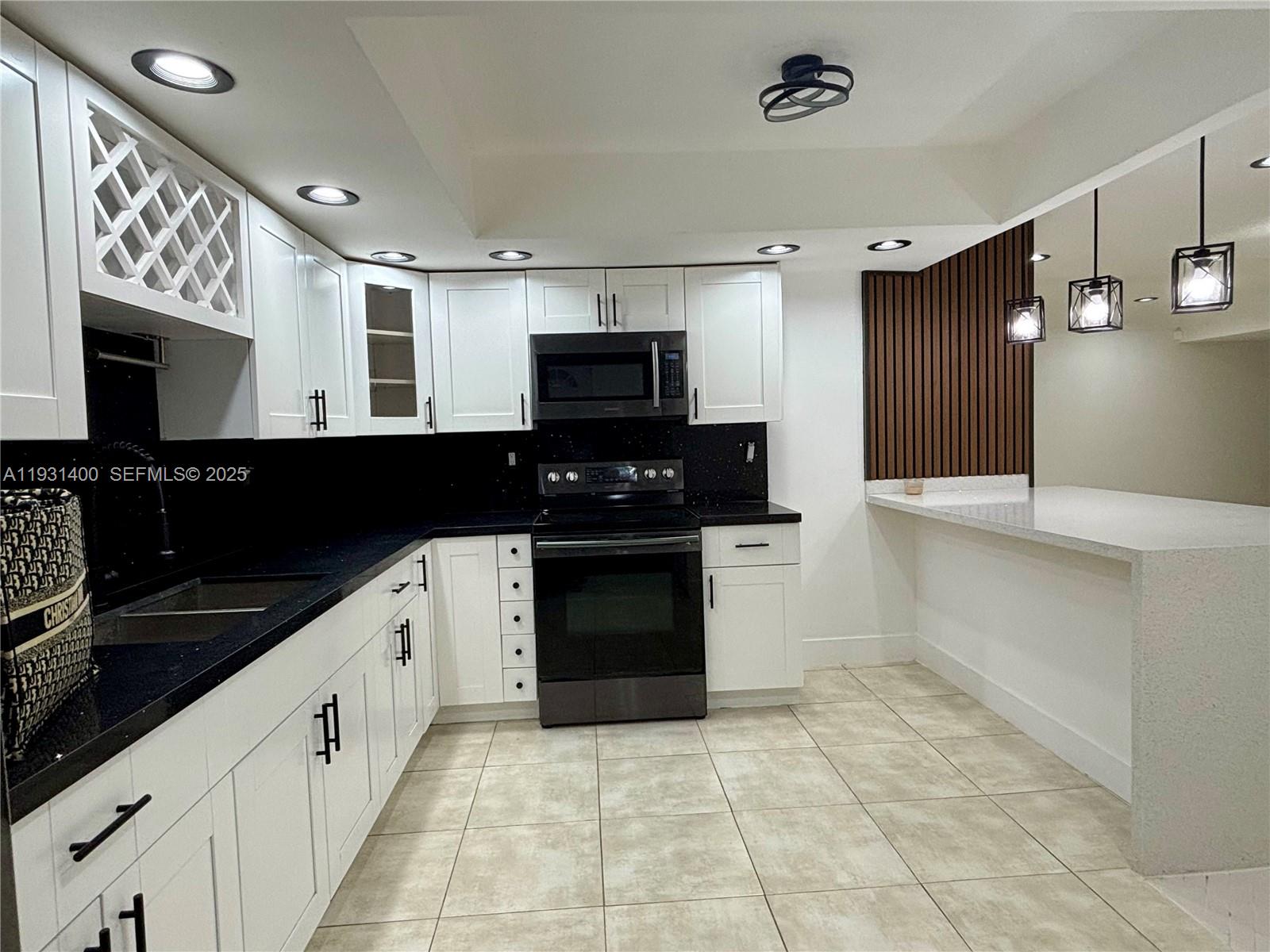 8561 Claridge Drive Miramar, FL 33025 - Photo 11 of 38