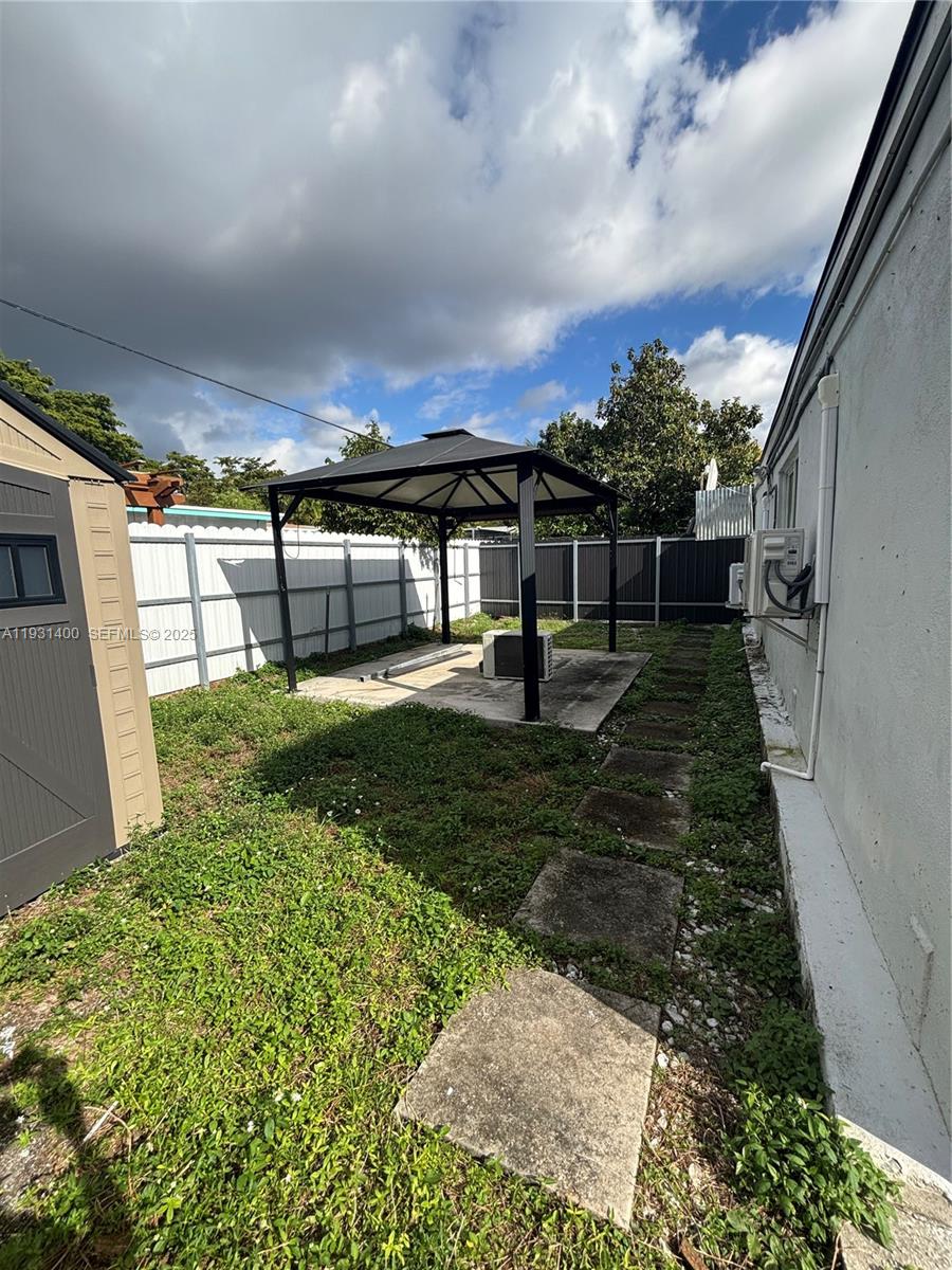 8561 Claridge Drive Miramar, FL 33025 - Photo 36 of 38