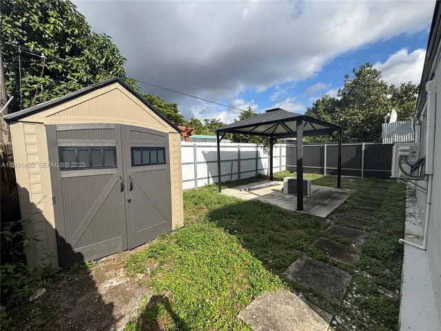 $2,900 | 8561 Claridge Drive, Miramar, FL 33025