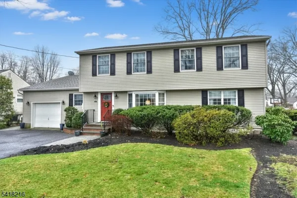 $950,000 | 84 West Midland Avenue, Paramus, NJ 07652