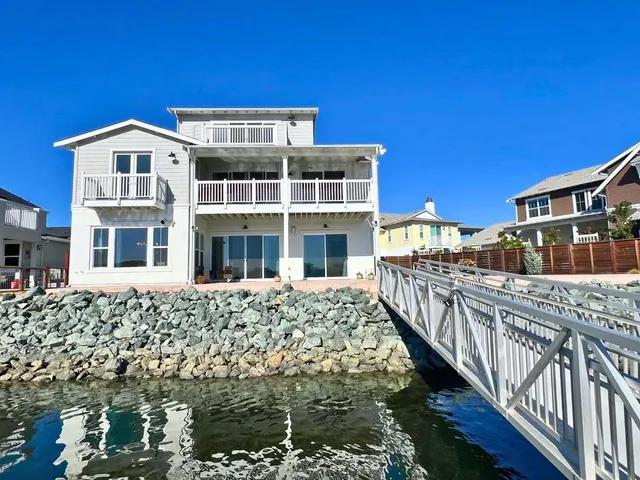$1,749,000 | 290-290 Waterside Place, Bethel Island, CA 94511