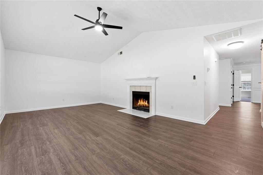 275 Jack Russell Road Newnan, GA 30263 - Photo 5 of 33