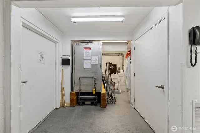 $3,500 | 746 Northeast Midway Boulevard, Oak Harbor, WA 98277