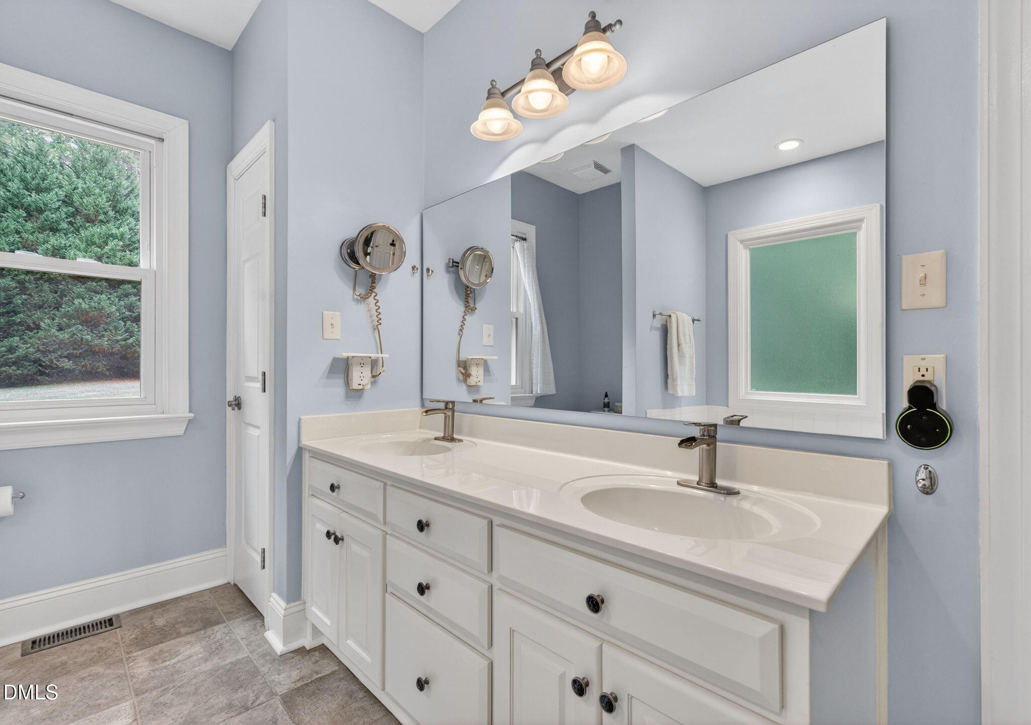 11912 Pembridge Lane Raleigh, NC 27613 - Photo 65 of 86