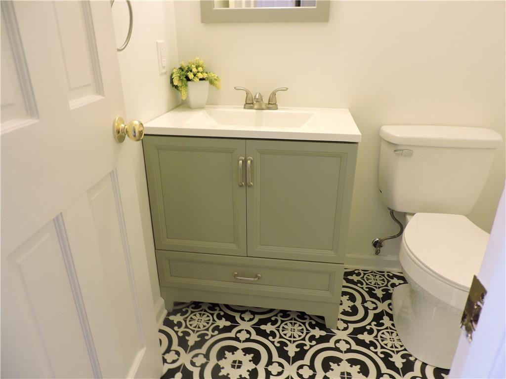 158 NW Road Hickory, NC 28601 - Photo 12 of 36 Gallery Image 12