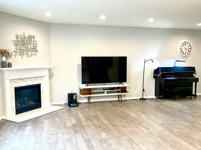 $3,950 | 2835 Dillon Drive, Ann Arbor, MI 48105