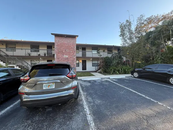 $1,500 | 6031 Shaker Wood Circle, Unit 201, Tamarac, FL 33319