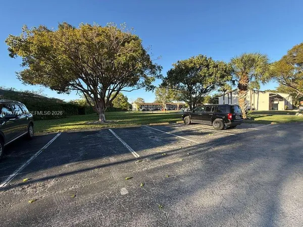 $1,500 | 6031 Shaker Wood Circle, Unit 201, Tamarac, FL 33319