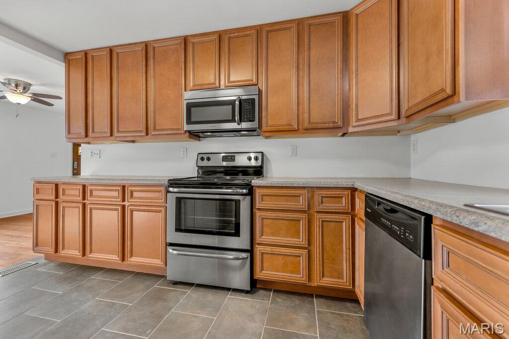 8277 Morgan Ford Road St. Louis, MO 63123 - Photo 18 of 28