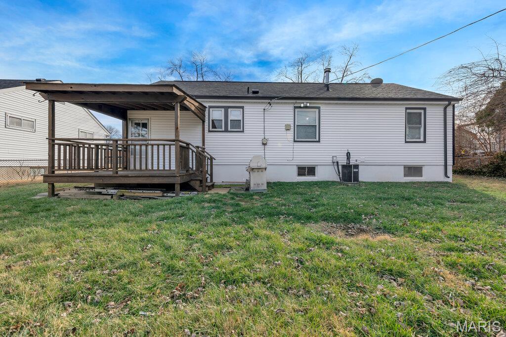 8277 Morgan Ford Road St. Louis, MO 63123 - Photo 8 of 28