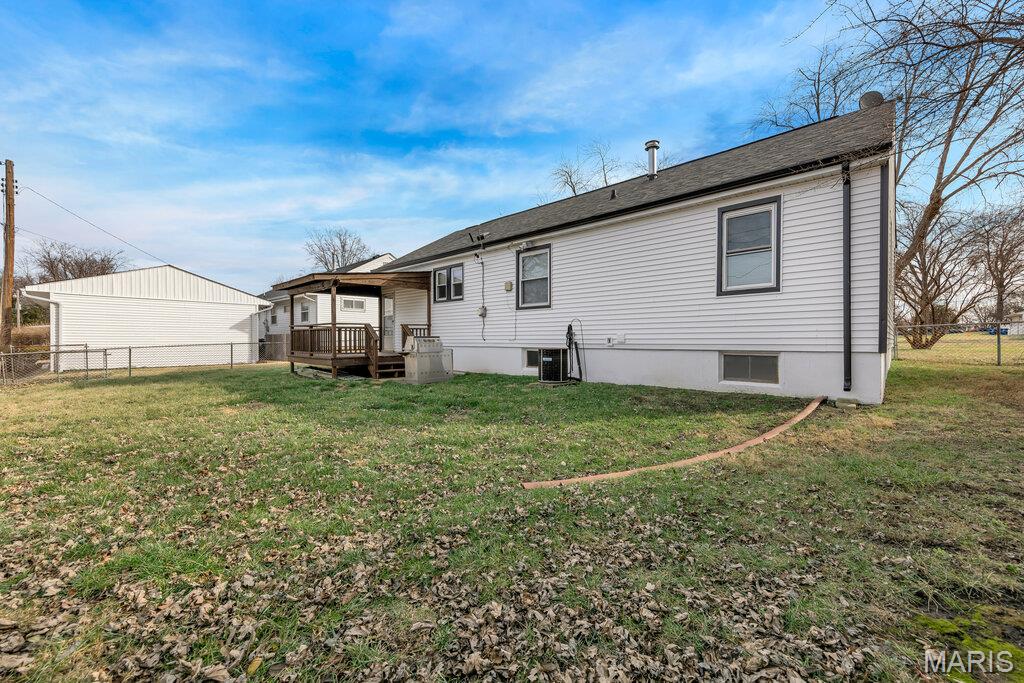 8277 Morgan Ford Road St. Louis, MO 63123 - Photo 10 of 28