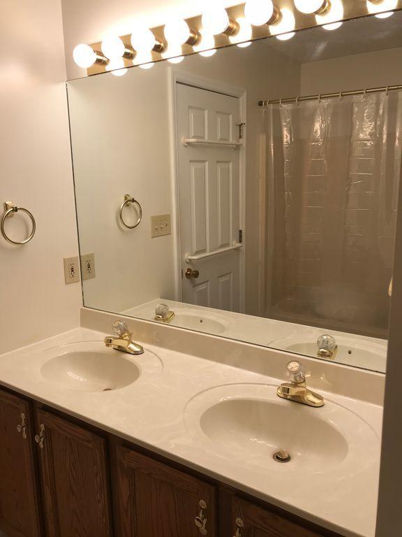 7828 Ashley Road Powell, TN 37849 - Photo 26 of 31 Master Bath