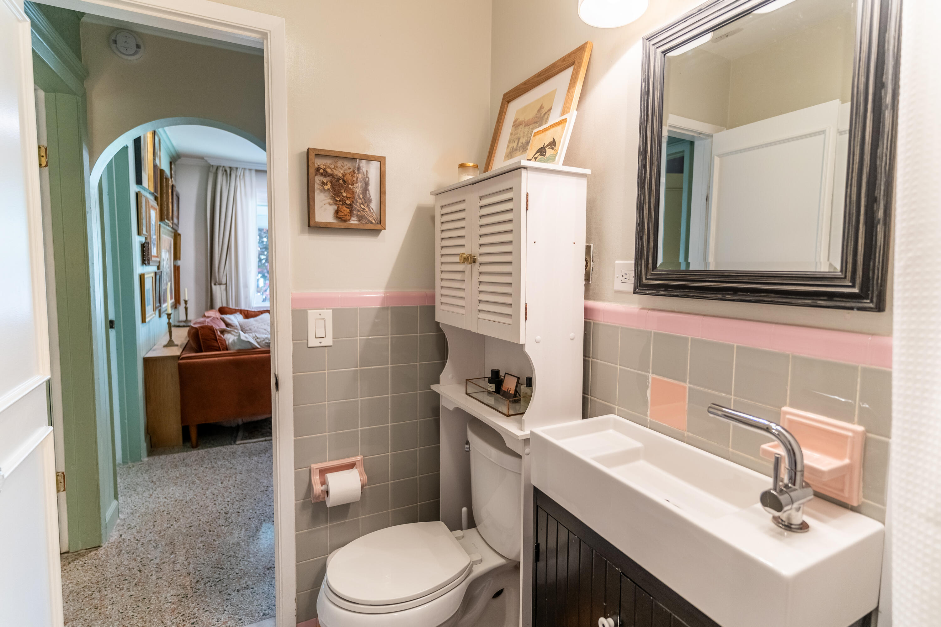 5155 Cleveland Road Delray Beach, FL 33484 - Photo 12 of 40 a bathroom with a sink a toilet and shower