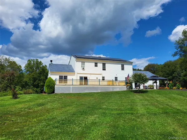 $675,000 | 24 Sesame Street, Rock Tavern, NY 12575