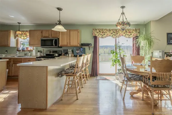 $675,000 | 24 Sesame Street, Rock Tavern, NY 12575