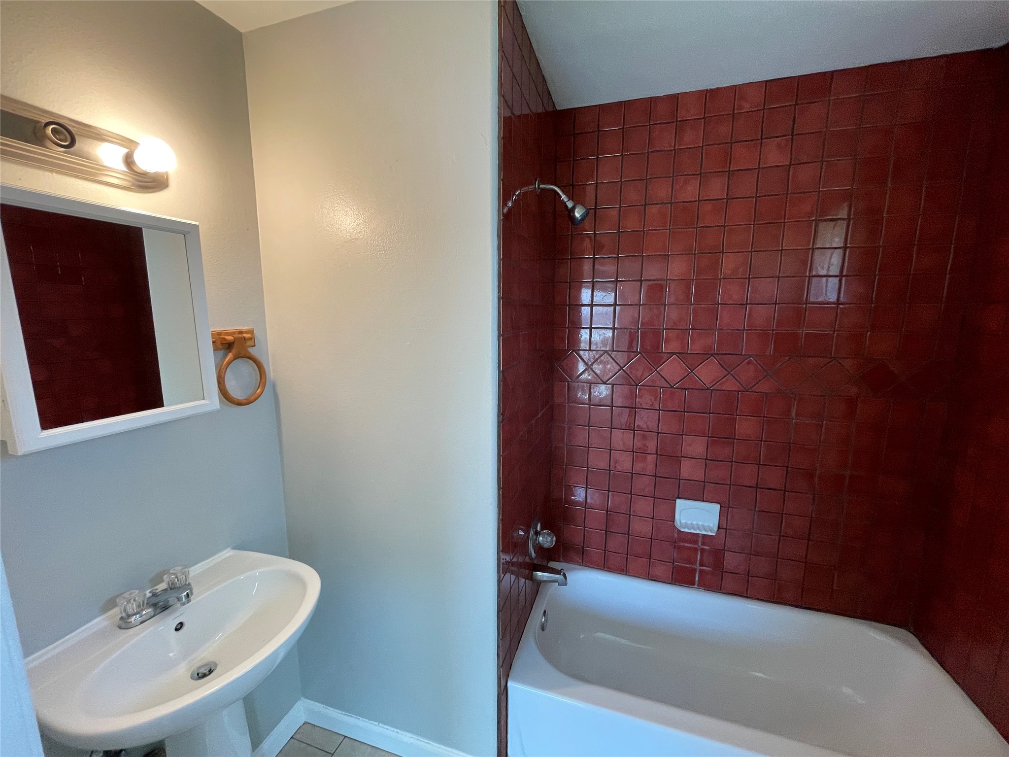 1041 Lott Avenue Austin, TX 78721 - Photo 7 of 14