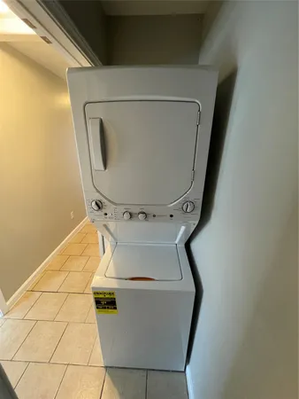 $2,095 | 1041 Lott Avenue, Austin, TX 78721