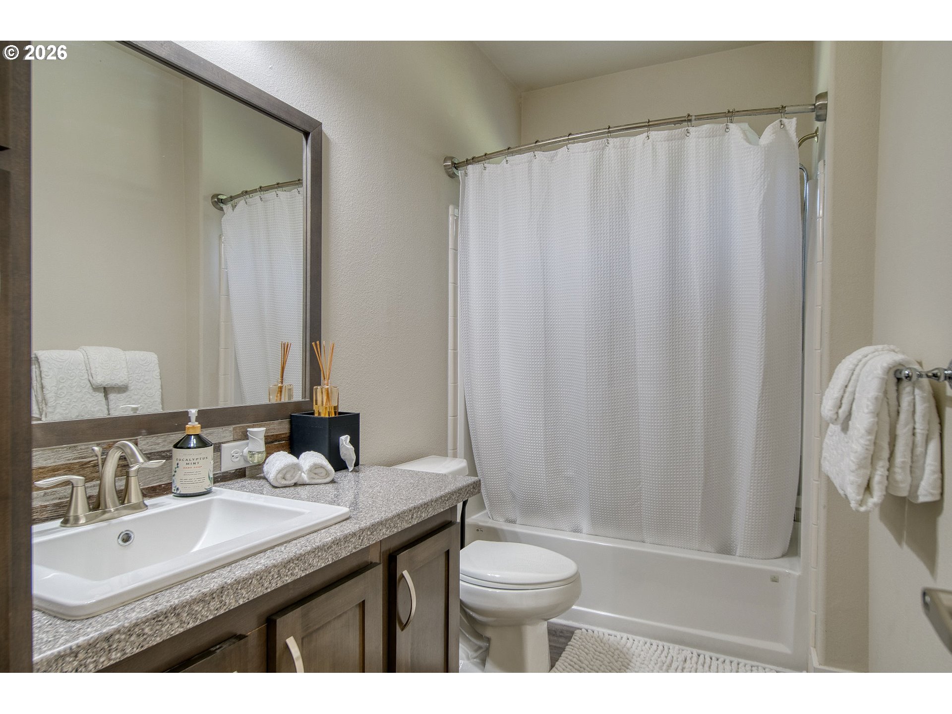 55635 Fullerton Road Warren, OR 97053 - Photo 15 of 46 Bathroom