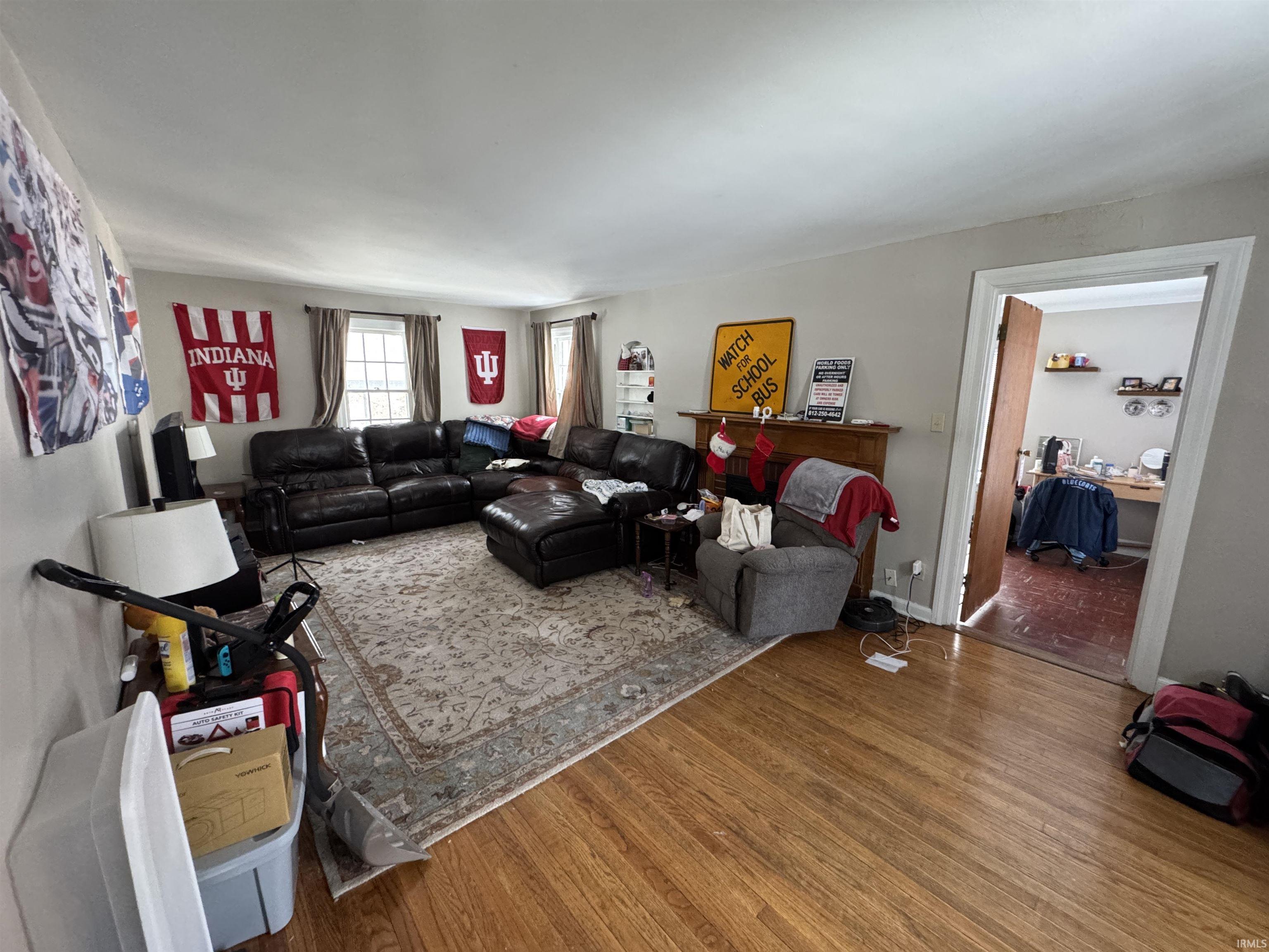 526 South Mitchell Street Bloomington, IN 47401 - Photo 3 of 23