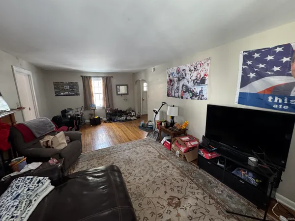 $3,200 | 526 South Mitchell Street, Bloomington, IN 47401