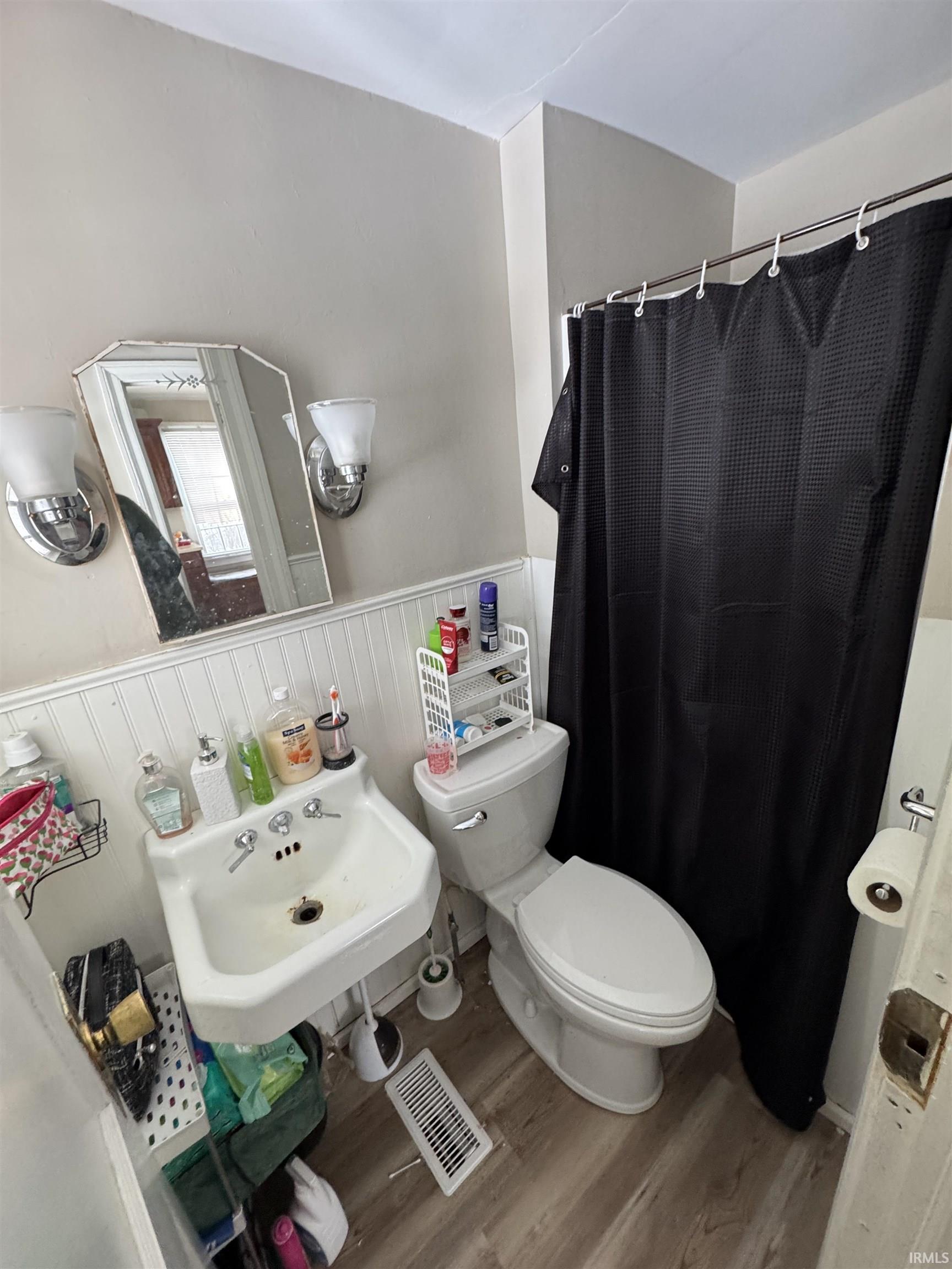 526 South Mitchell Street Bloomington, IN 47401 - Photo 8 of 23