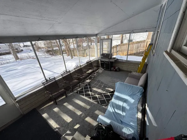 $3,200 | 526 South Mitchell Street, Bloomington, IN 47401