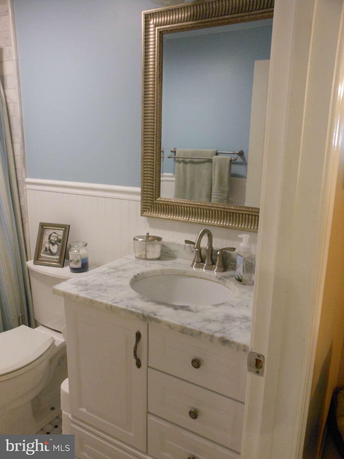 5964 Powell's Landing Road Burke, VA 22015 - Photo 19 of 30 Bath