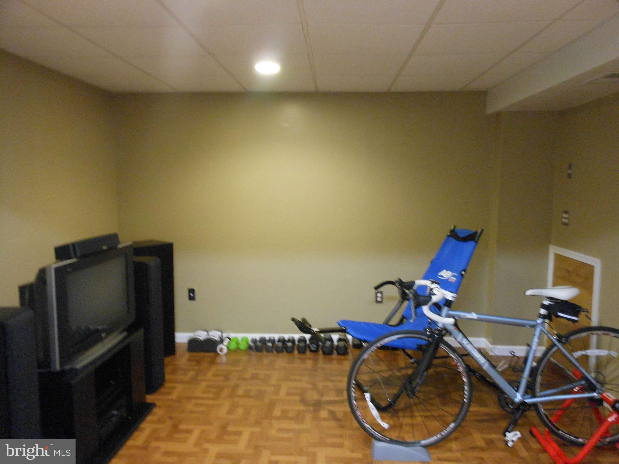 5964 Powell's Landing Road Burke, VA 22015 - Photo 25 of 30 Interior General