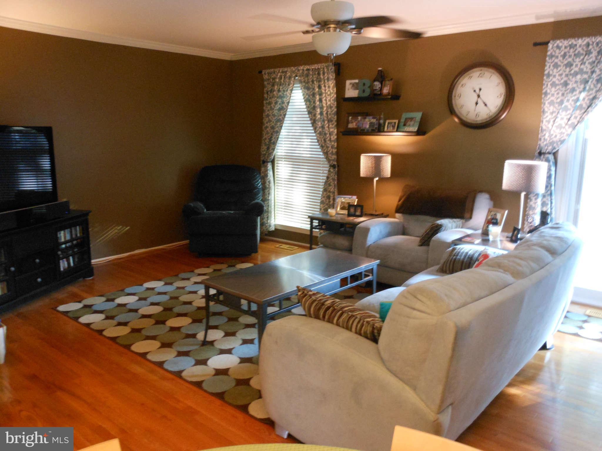 5964 Powell's Landing Road Burke, VA 22015 - Photo 6 of 30 Living Room