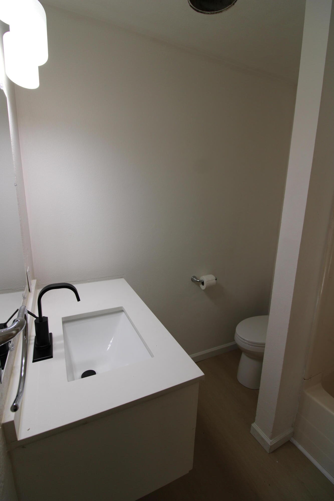 3170 Quartz Hill Road Redding, CA 96003 - Photo 29 of 68 a bathroom with a sink and a vanity