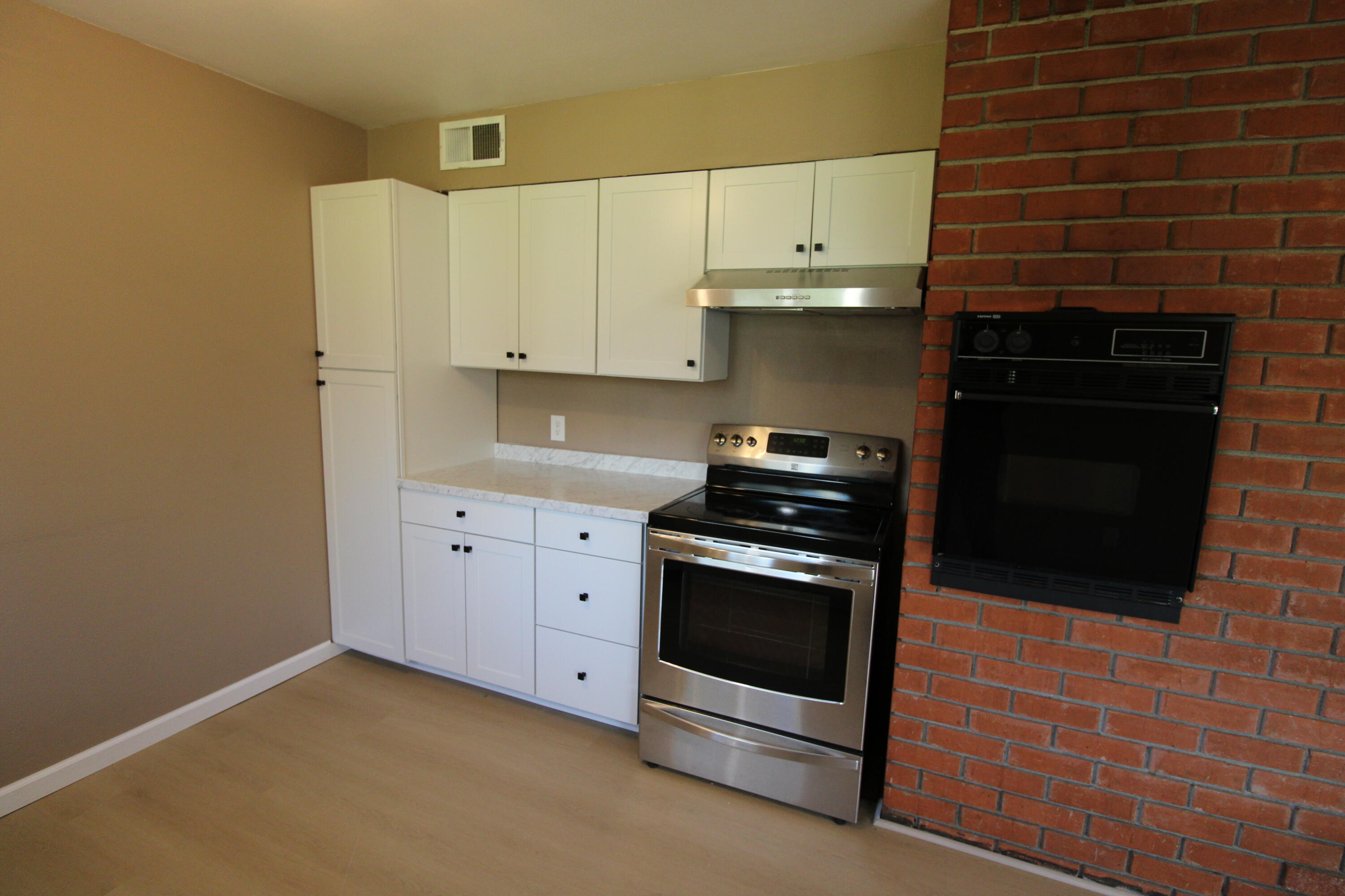 3170 Quartz Hill Road Redding, CA 96003 - Photo 52 of 68 new cabinets and range