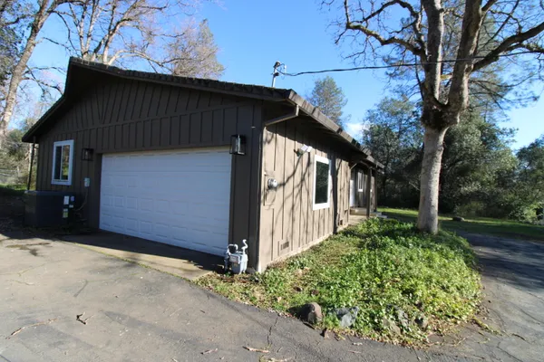 $325,000 | 3170 Quartz Hill Road, Redding, CA 96003