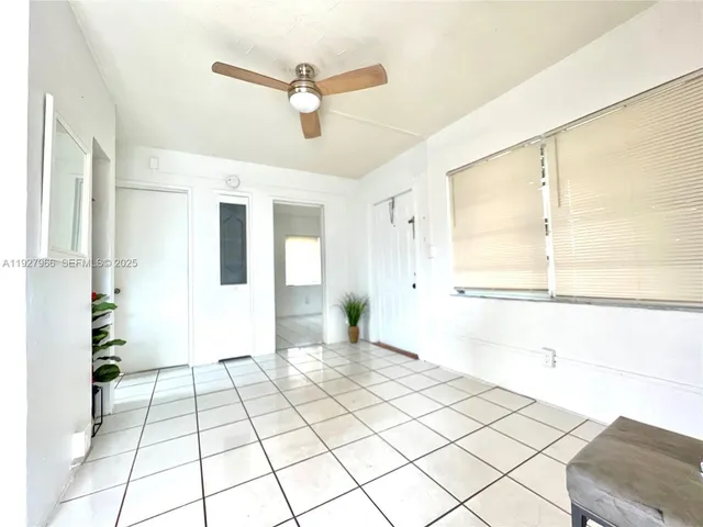 $2,000 | 6228 Taylor Street, Unit 1, Hollywood, FL 33024