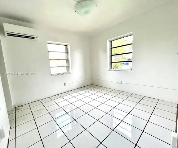 $2,000 | 6228 Taylor Street, Unit 1, Hollywood, FL 33024