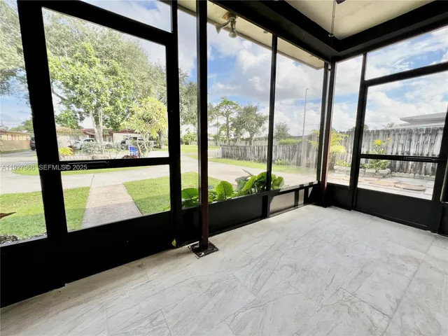 $2,000 | 6228 Taylor Street, Unit 1, Hollywood, FL 33024