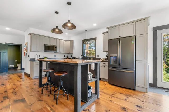 $629,900 | 1 Pierce Lake Road, Antrim, NH 03440