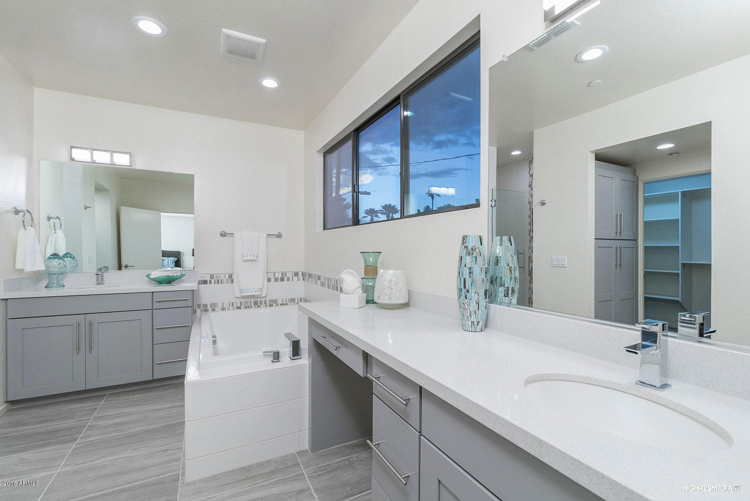 2744 East Roma Avenue Phoenix, AZ 85016 - Photo 14 of 17 Master Bathroom