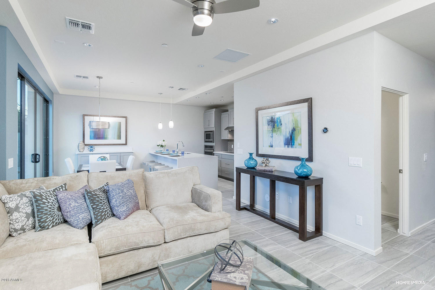 2744 East Roma Avenue Phoenix, AZ 85016 - Photo 3 of 17 Great room looking toward Kitchen