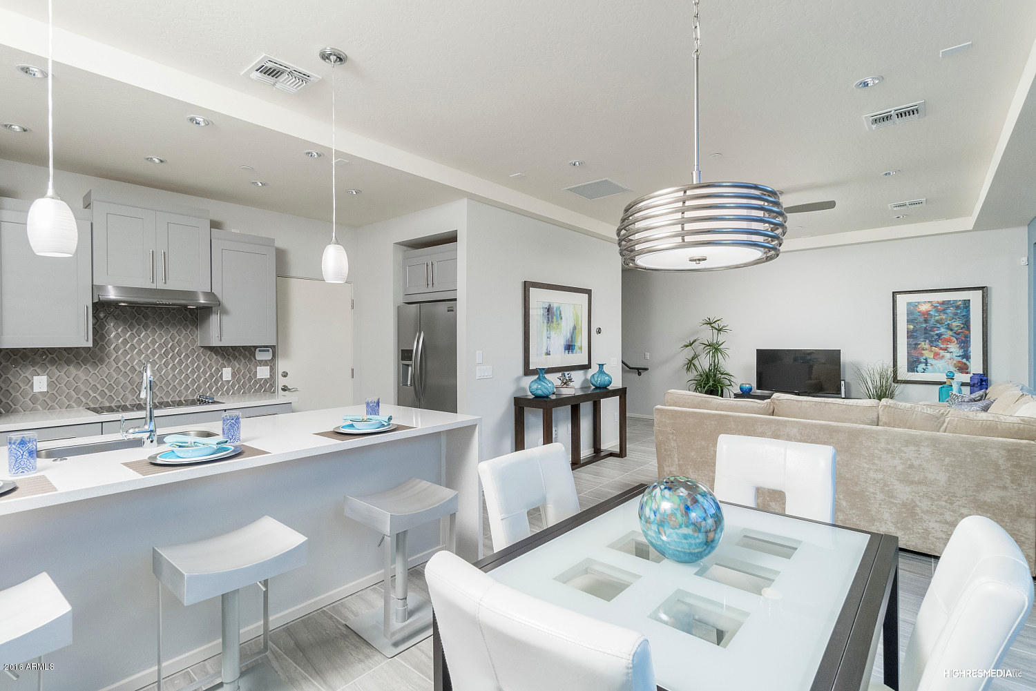 2744 East Roma Avenue Phoenix, AZ 85016 - Photo 5 of 17 Kitchen and Dining 2