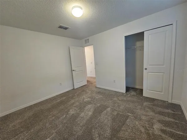 $2,550 | 3928 Capri Coast Drive, Plant City, FL 33565