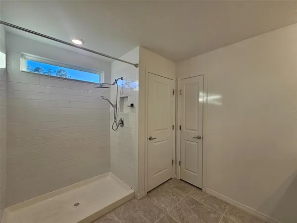 $2,550 | 3928 Capri Coast Drive, Plant City, FL 33565