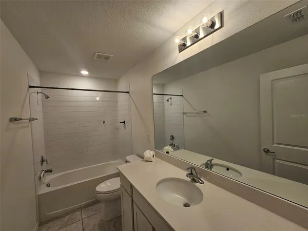 $2,550 | 3928 Capri Coast Drive, Plant City, FL 33565