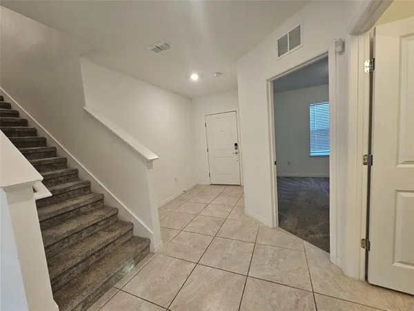 $2,550 | 3928 Capri Coast Drive, Plant City, FL 33565