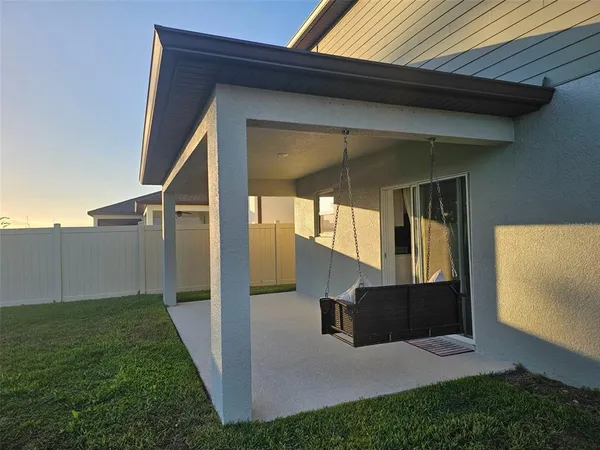 $2,550 | 3928 Capri Coast Drive, Plant City, FL 33565